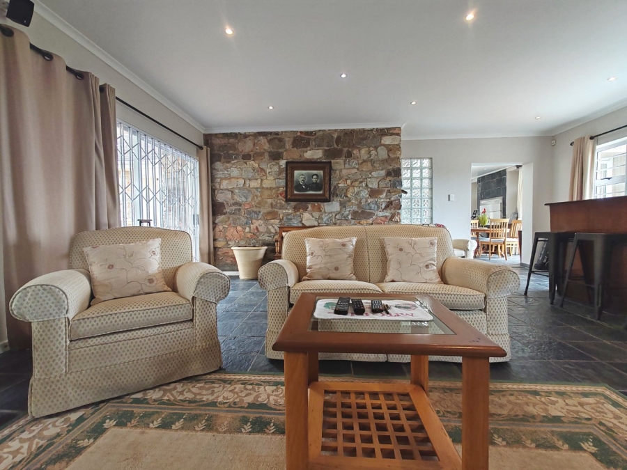 5 Bedroom Property for Sale in Mill Park Eastern Cape